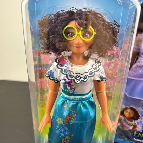 Encanto Mirabel & Isabela Madrigal 11 inch Dolls *Lot Of 2* Disney Toy - Picture 2 of 15